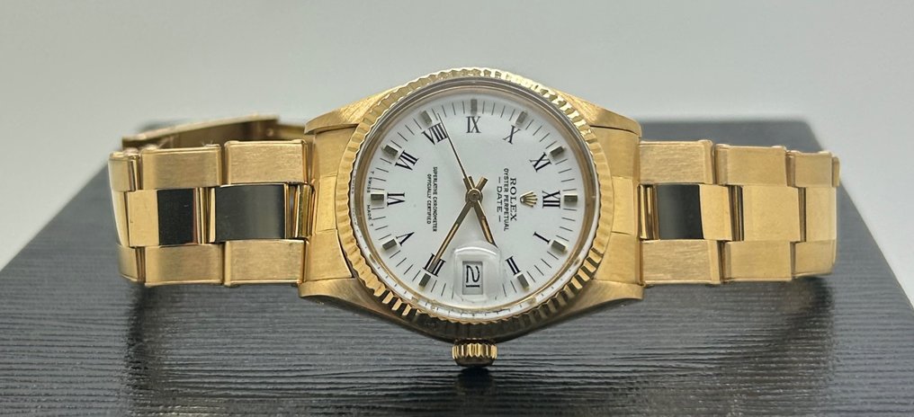 Rolex - Oyster Perpetual Date - 15038 - Unisex - 1990-1999 #1.1