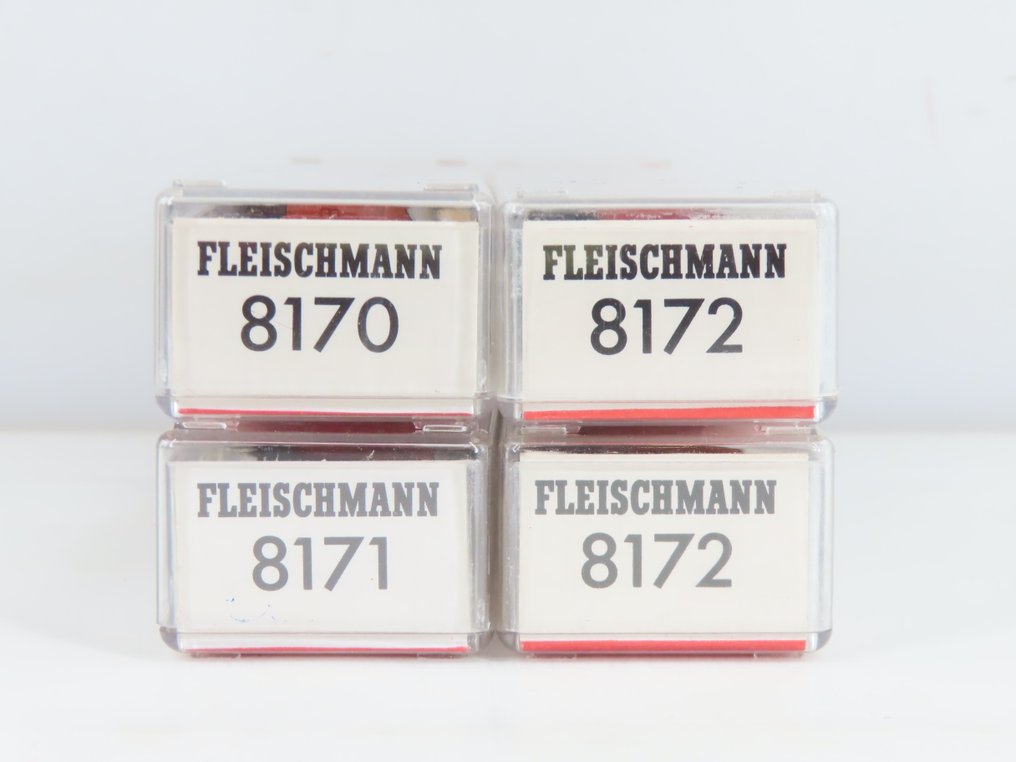 Fleischmann N - 8170/8171/8172 - Machetă tren transport călători (4) - 4x Vagon de pasageri tren expres 1/2 clasa si vagon de bagaje cu iluminare - SJ #3.2