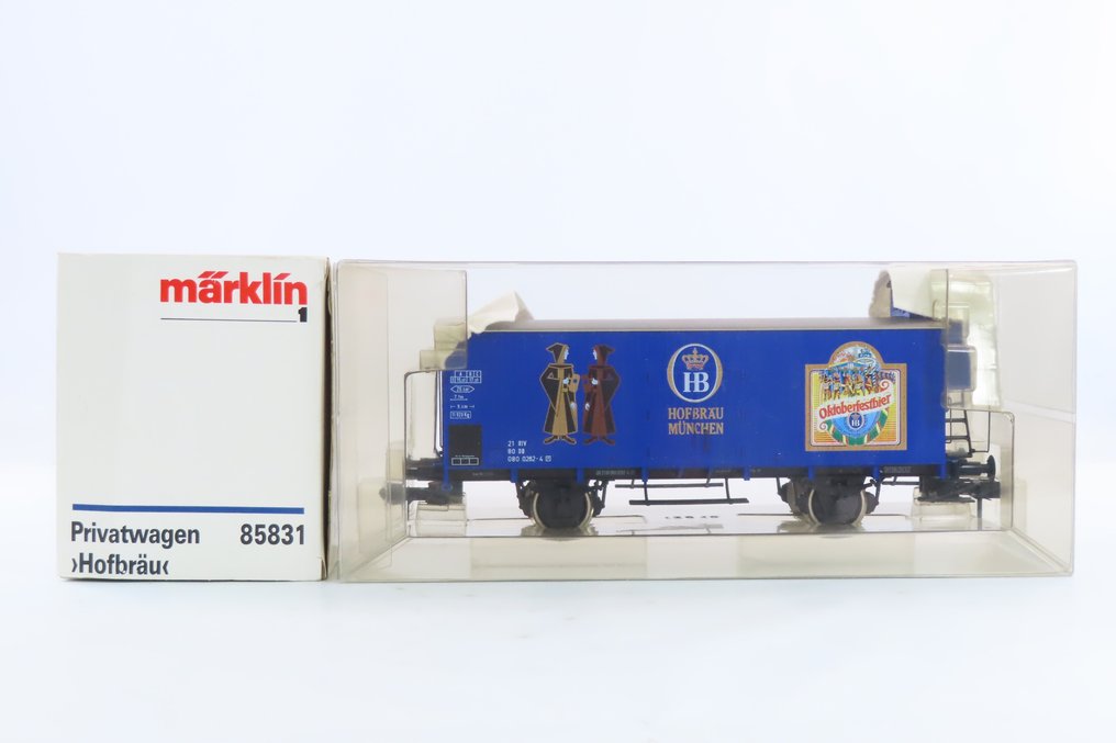 Märklin 1 - 85831 - Modellbahn-Güterwagen (1) - 2-achsiger gedeckter Güterwagen mit Bremserhaus und Aufdruck „Hofbräu München“. - DB #3.2