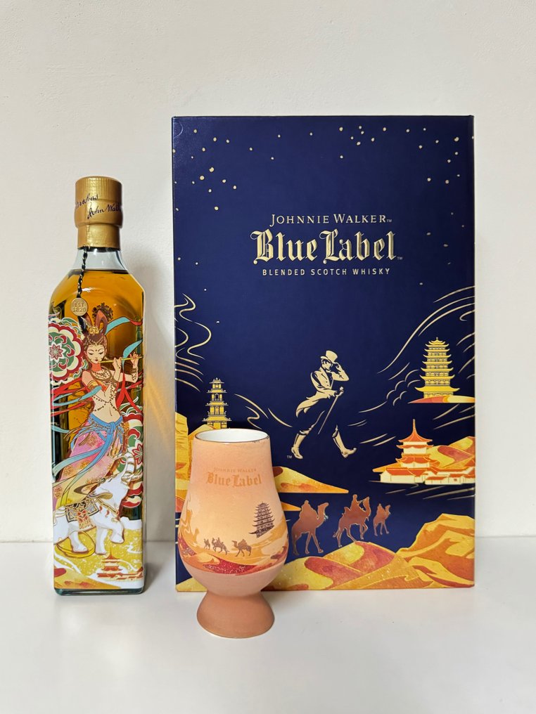 Johnnie Walker - Blue Label Dunhuang Limited Edition - [Everything goes] Design from China Gift set with Cups - Original bottling  - 500ml #1.1