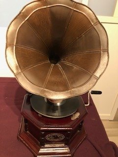 His Masters Voice - STIMME des Meisters Grammophon #1.2