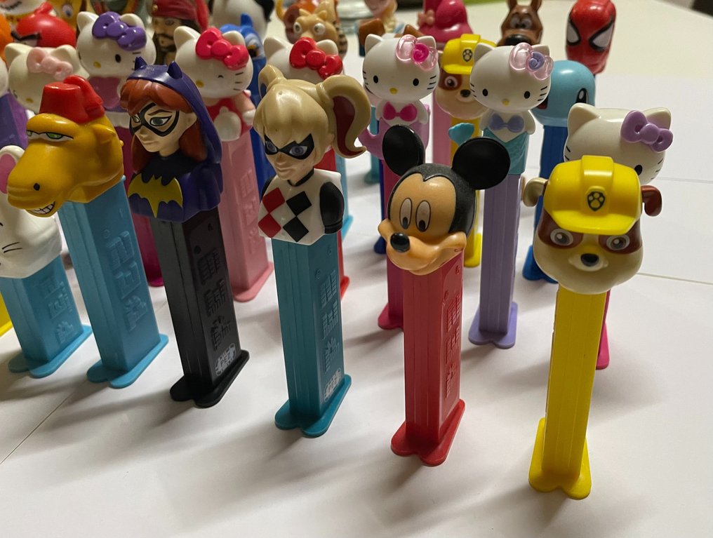 PEZ figures - Dispensador (40) - 40x Dispensador Hello Kitty, Angry Birds, Marvel, Disney, etc. - Plástico #3.1