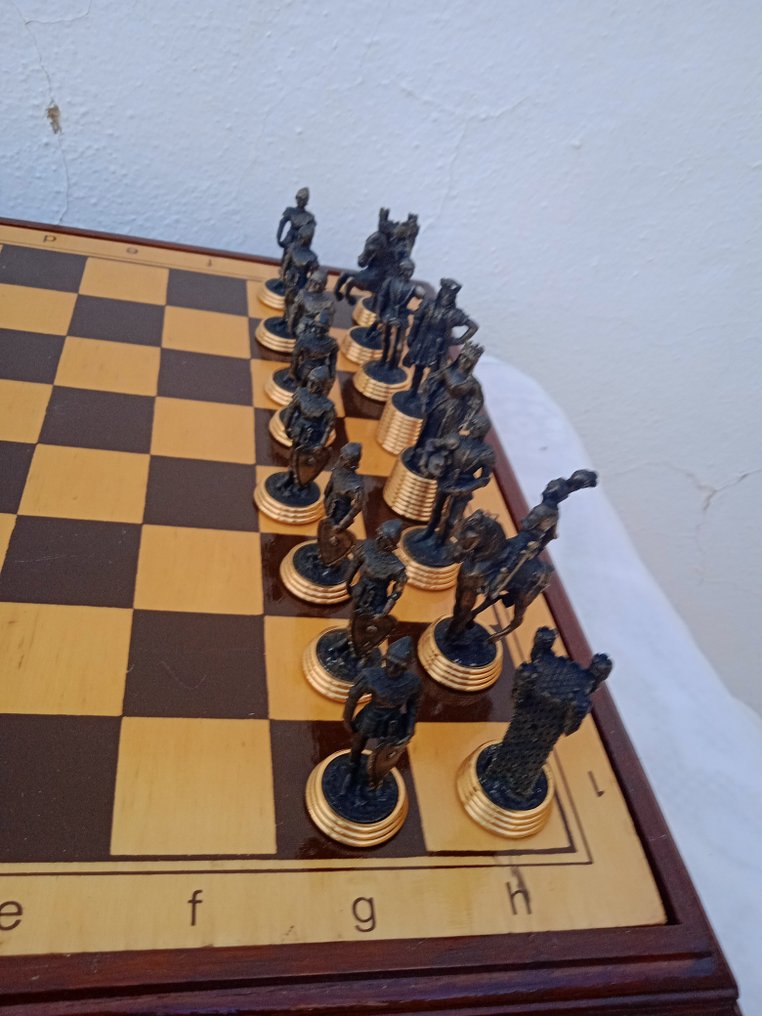 Galería del coleccionista - Jeu d'échecs - Plomb, étain et bois #2.2