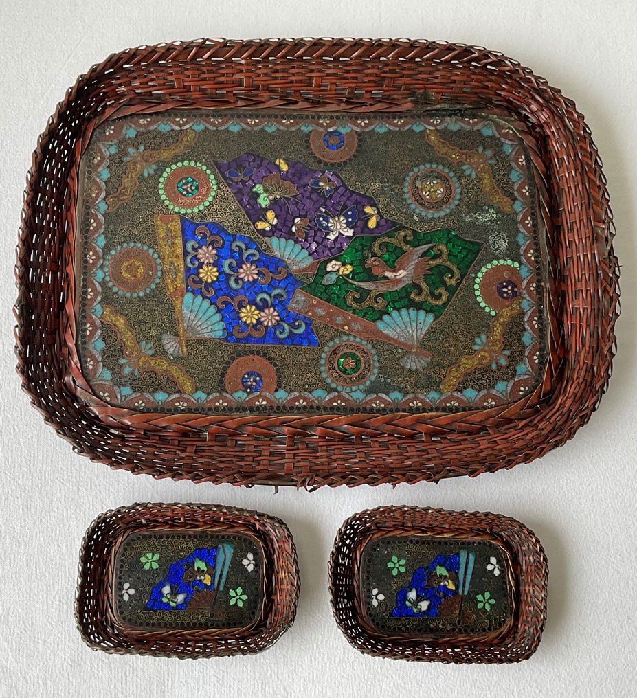 Bandeja (3) - Cloisonnée con motivos de abanico y cestería de bronce, periodo Meiji 1868-1912 #1.1