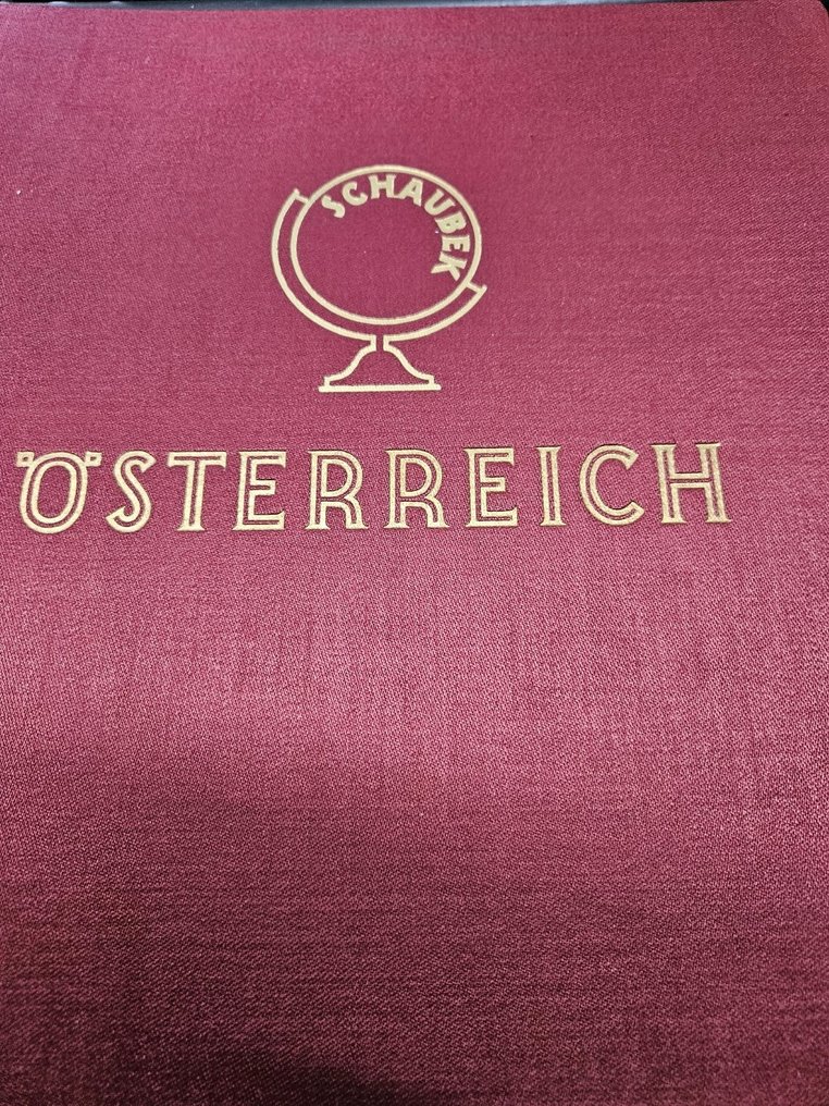 Áustria 1850/1968 - Álbum Schaubek com coleção da Áustria - Michel #1.1