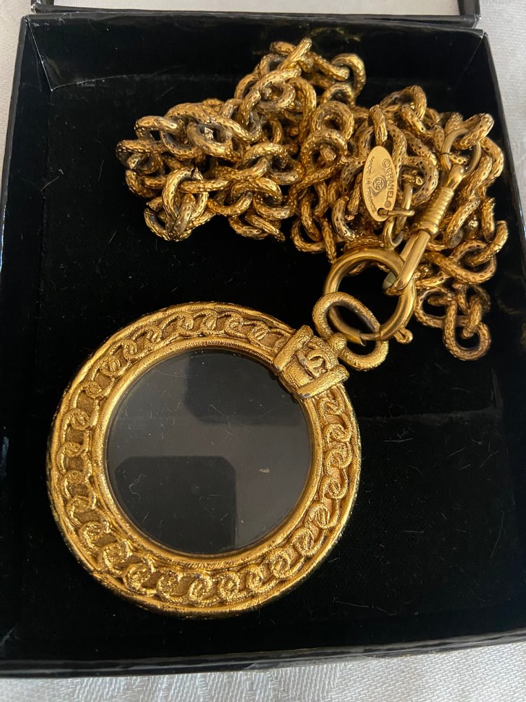 Chanel - Arannyal töltött - Függő #3.2