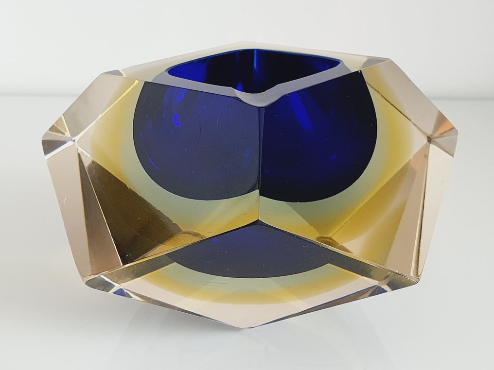 Murano, Attr. - Luksusowa, włoska popielnica, szkło fasetowane, technika słoneczna tzw. sommerso, Alessandro - Askfat - Glas #1.1