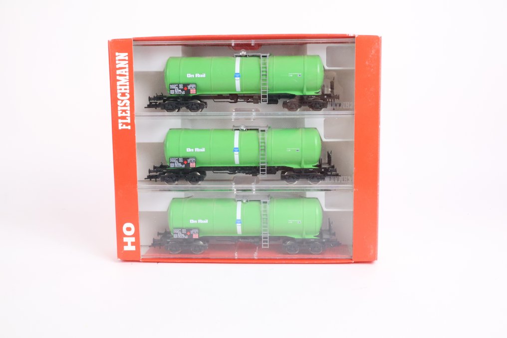 Fleischmann H0 - 547201 - Set di vagoni merci di modellini di treni (1) - Set di carri cisterna da 3 pezzi - OnRail #1.1