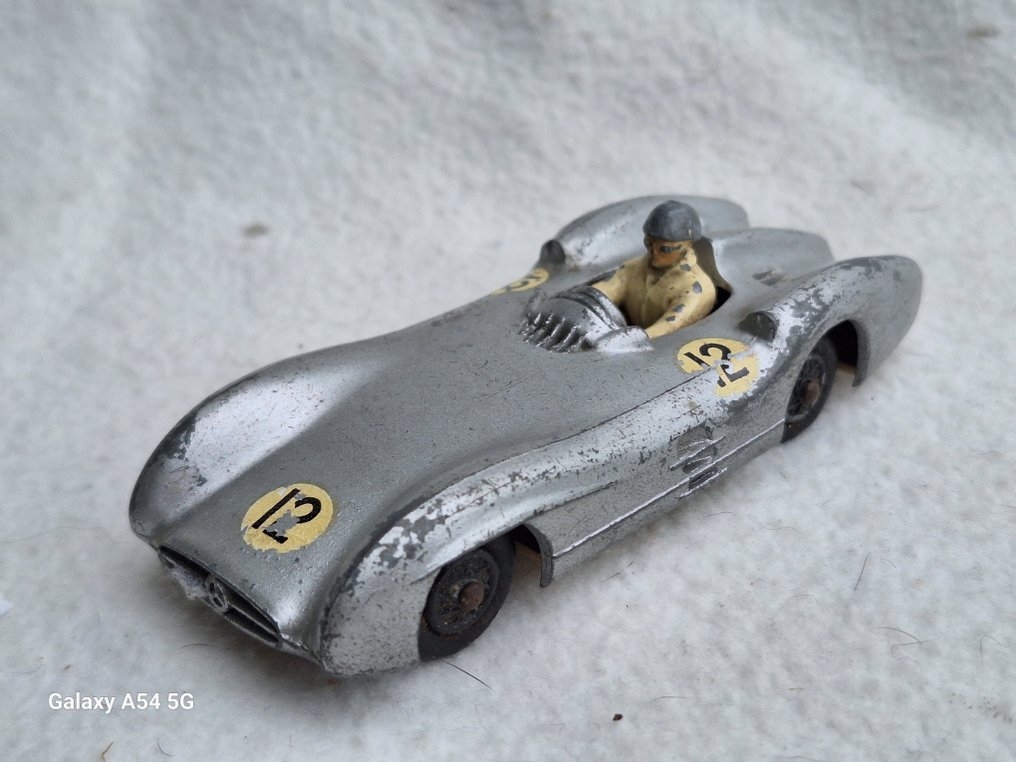 Crescent ( no. 1284 ) 1:43 - Model car - Mercedes Formule 1 racewagen: type W196 ( 2.5L GP Racing Car ) #1.1