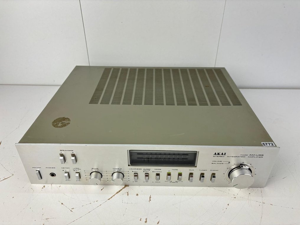 Akai - AM-U55 - Amplificador integrado de estado sólido #2.1