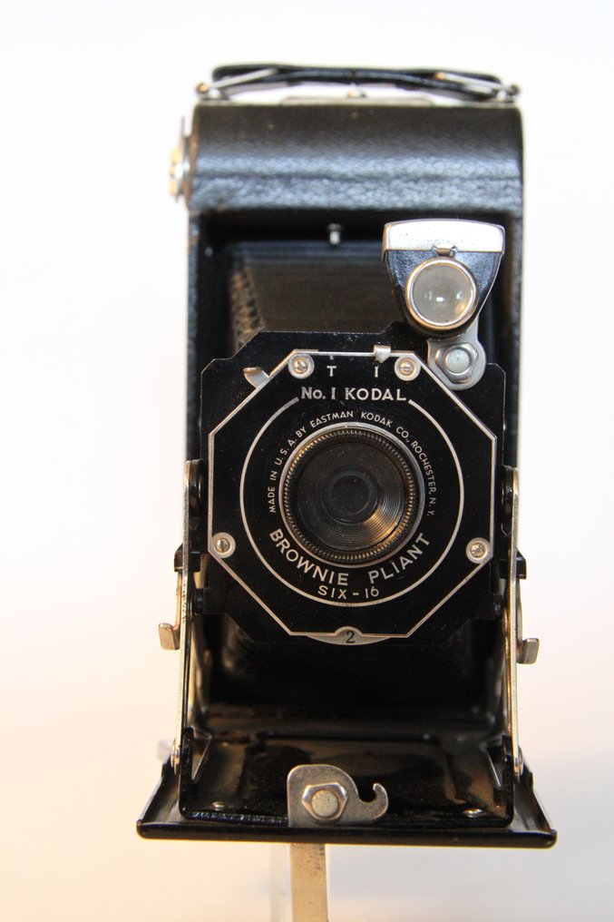 Kodak Brownie pliant SIX-16 Analoge camera #1.1