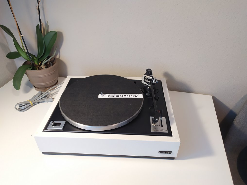 CEC by Chuo Denki - BD 2000 - Fully Manual Belt Drive Turntable #1.1