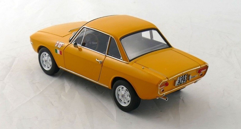 Norev 1:18 - Modellbil - Lancia Fulvia 1600 HF - 1971 - Oranje - Ltd. 1000 stykker #2.1
