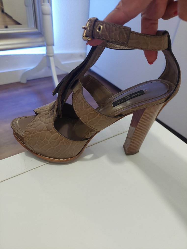 Louis Vuitton - Sandalen - Größe: Shoes / EU 38 #1.1