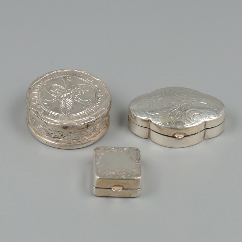 *NO RESERVE* - o.a. Tunesië / Italië - Pepermuntdoosje - Cutie pentru pastile (3) - .800 argint, .925 argint #1.1