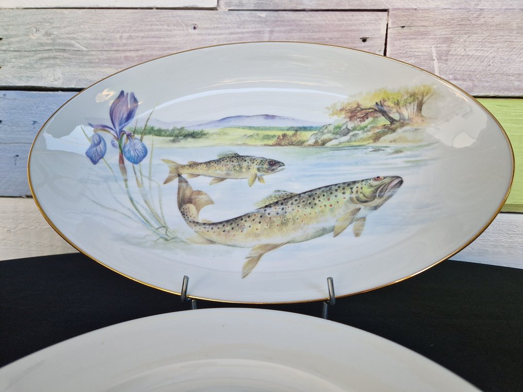 Limoges - 12 人用餐具組 (13) - décor poisson,  pêche. - 軟膏瓷 #3.1