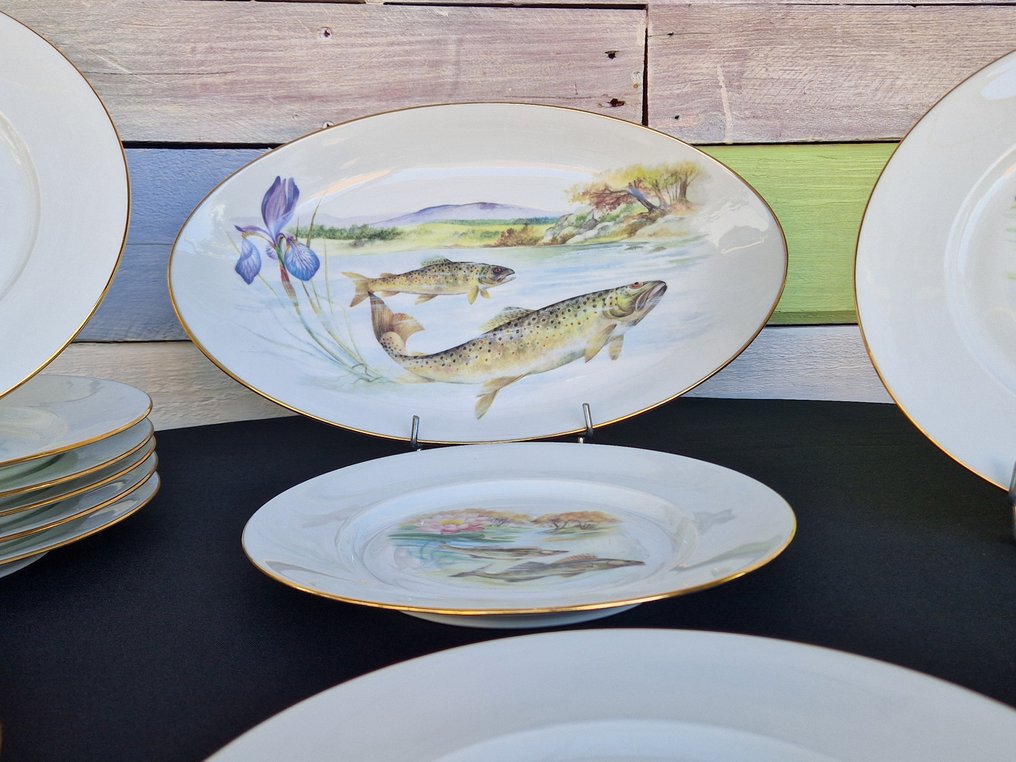 Limoges - Vajilla para 12 (13) - décor poisson,  pêche. - Porcelana de pasta blanda #1.1
