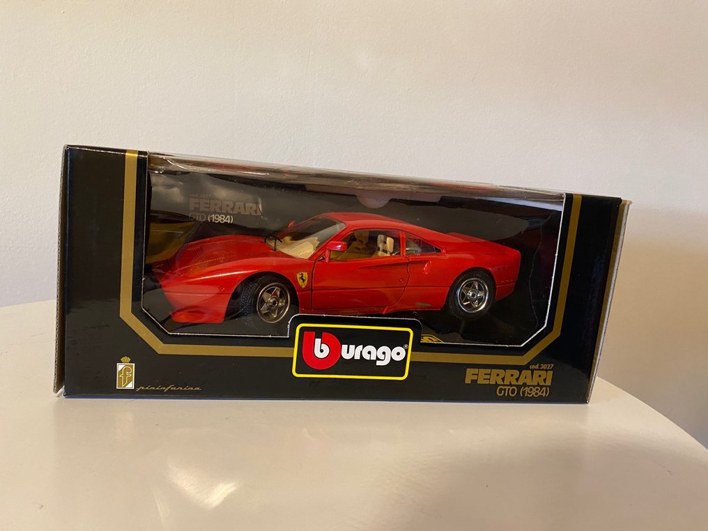 Bburago 1:18 - 模型汽车 - Ferrari GTO - 鳕鱼。 3027 #1.1