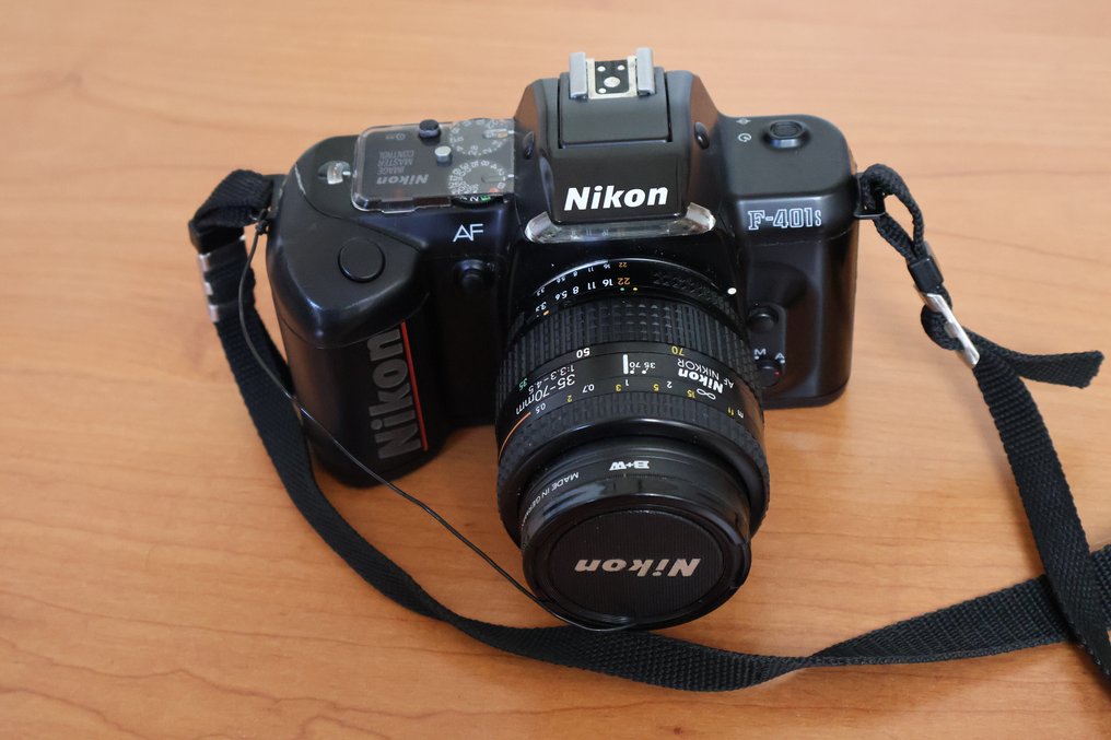 Nikon F-401S +  Zoom-Nikkor 35-70 mm Yksilinssinen digitaalinen peiliheijastuskamera (SLR) #1.1