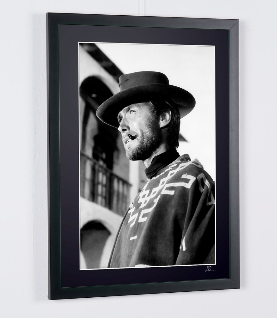 Clint Eastwood as “The Man with No Name". - Fine Art Photography - Luxury Wooden Framed 70X50 cm - Limited Edition Nr 03 of 30 - Serial ID 17194 - Original Certificate (COA), Hologram - 100% New. Shipping Reduction from 3 items #4.3