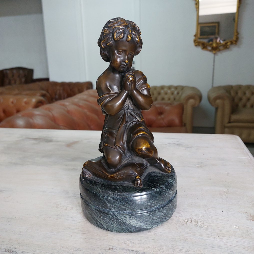 Skulptur, Bambino in preghiera - 24 cm - Patinerat brons #1.2