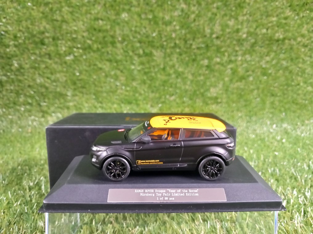 IXO 1:43 - Coche a escala - 2014 Range Rover Evoque "Year of the horse" - Edición limitada. 1 de 99 #1.1