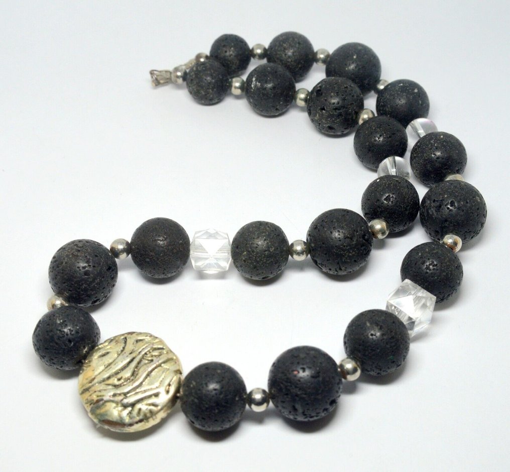 Collana rotonda in argento 925 con lava nera islandese - Collana #3.2