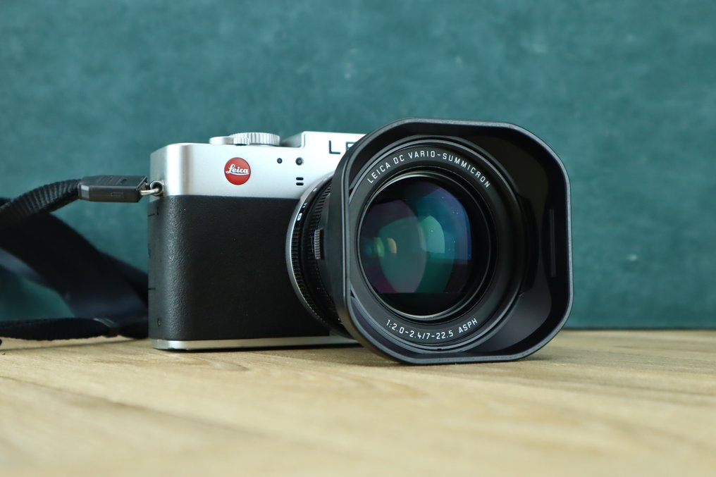 Leica Digilux 2 + DC Vario-summicron 1:2.0-2.4/7-22.5 Digitale Sucherkamera #2.1