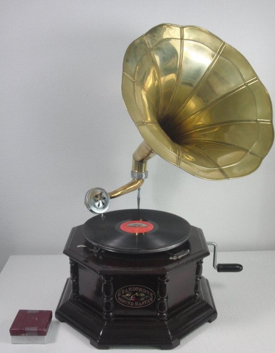Soundmasters - 78 RPM Gramophone #1.0