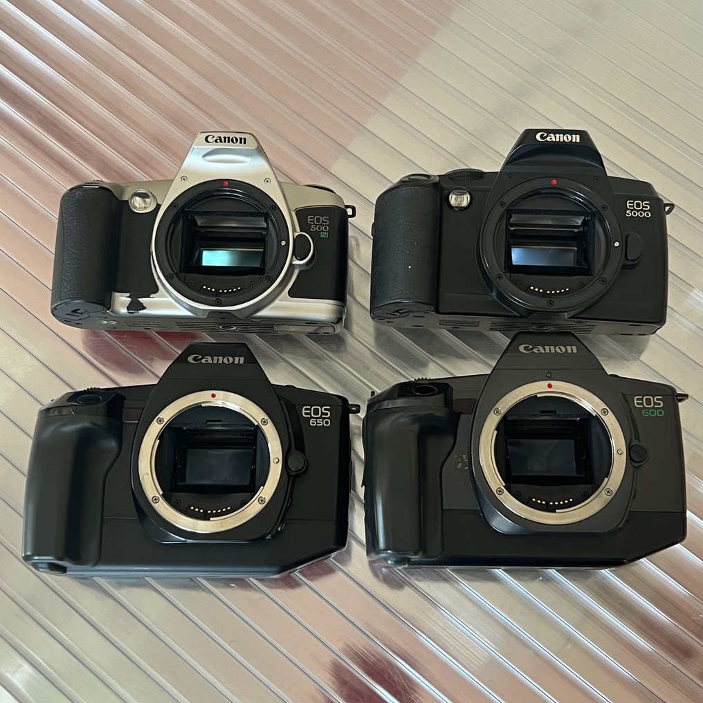 Canon EOS 500N + EOS 5000 + EOS 650 + EOS 600 Spegelreflexkamera (SLR) #1.1
