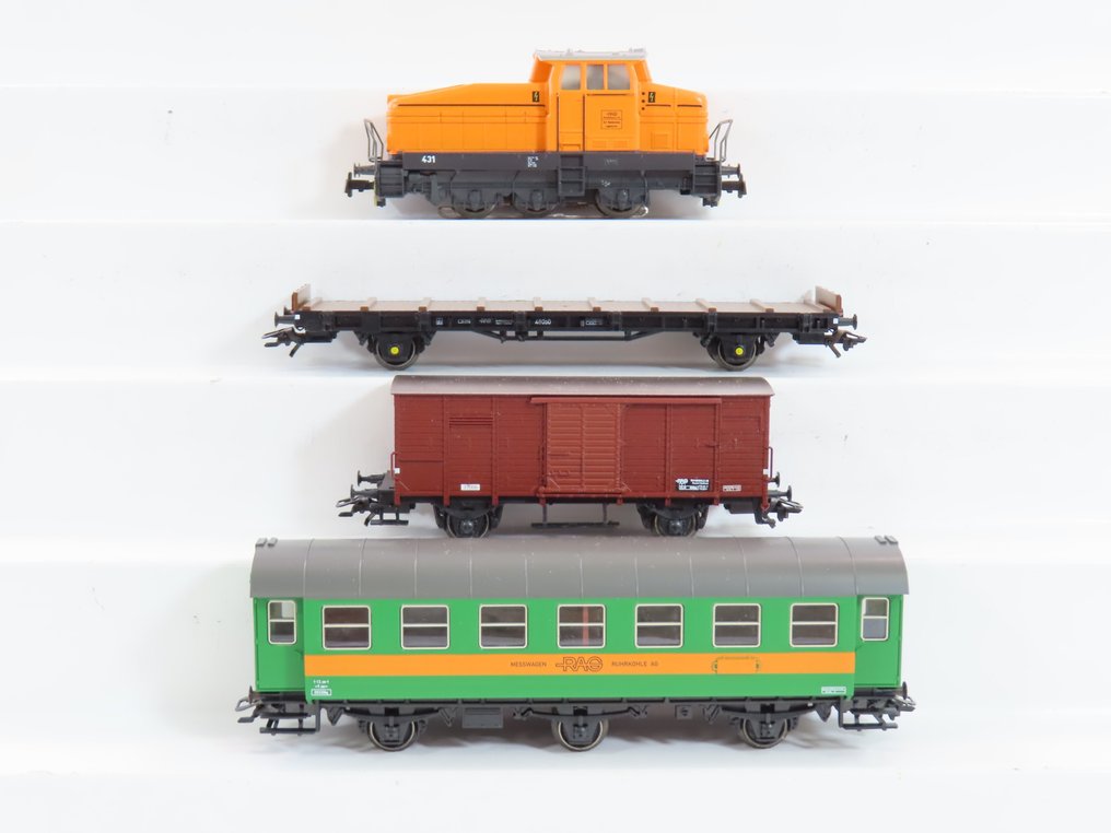 Märklin H0轨 - 28501 - 火车组 (1) - 3 件套，包含 Henschel DHG 500 机车和 2 辆货车 - RAG, Ruhrkohle AG #2.1