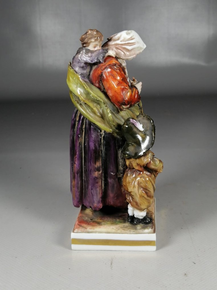 Capodimonte - Rzeźba, Une mère et ses enfants - 15 cm - Porcelana - 1900 #1.2