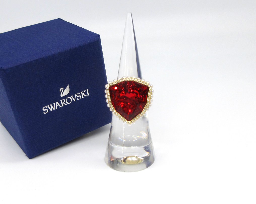 Swarovski - 幸运女神 旋转三角形施华洛世奇水晶和玻璃珠，金属合金层 - 鸡尾酒戒指 #3.2