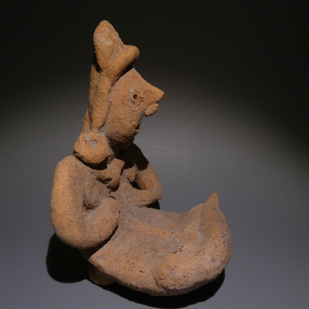 科利马,墨西哥西海岸 Terracotta 坐着的人像。12.5 厘米高。精细。西班牙进口许可证。 #4.3