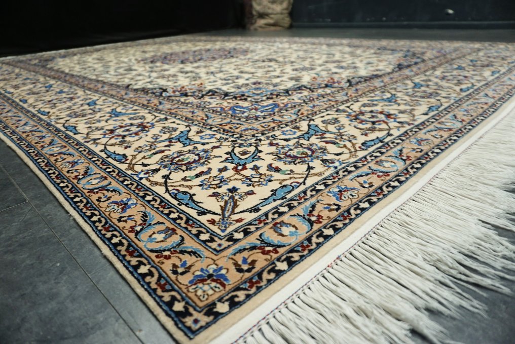 Persian nain habibiyan - Carpet - 305 cm - 205 cm - Signed Very Fine #3.1