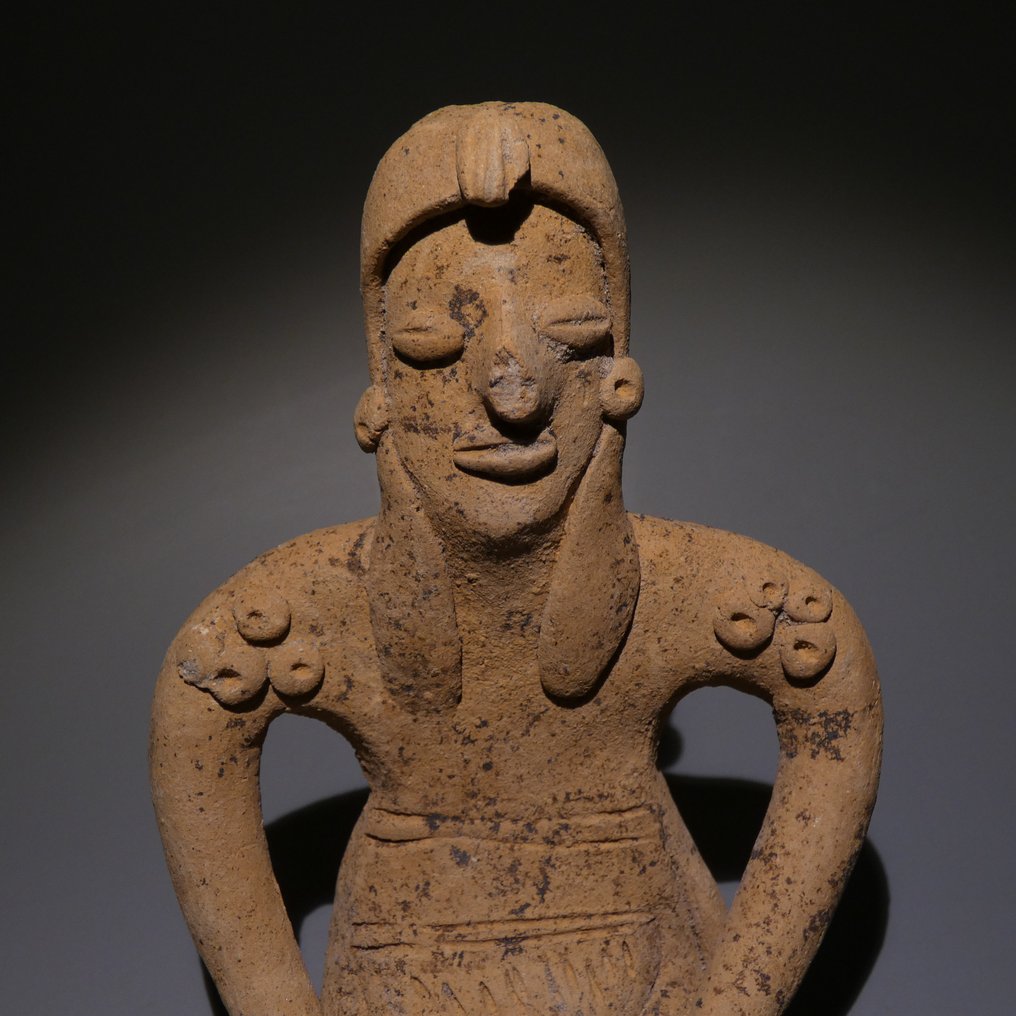 Colima, West Coast Mexico Terracotta Seated figure. 10 cm H