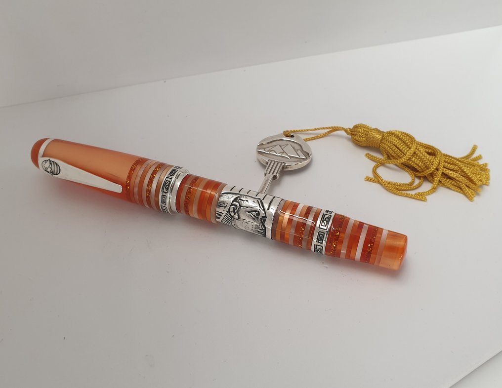 Marlen - Egizia con Chiave - Edizione Limitata di 688 esemplari in resina e argento con Pennino Oro - Füllfederhalter #2.1