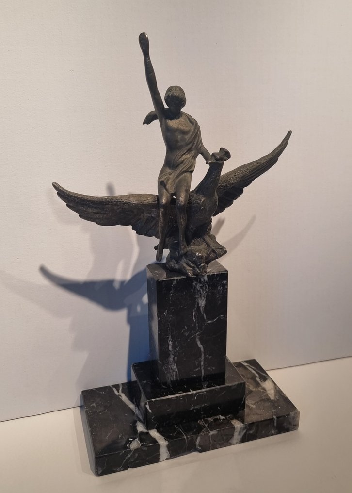 Rzeźba, Figura a cavallo di un aquila - 33 cm - Marmur, Metal #1.2