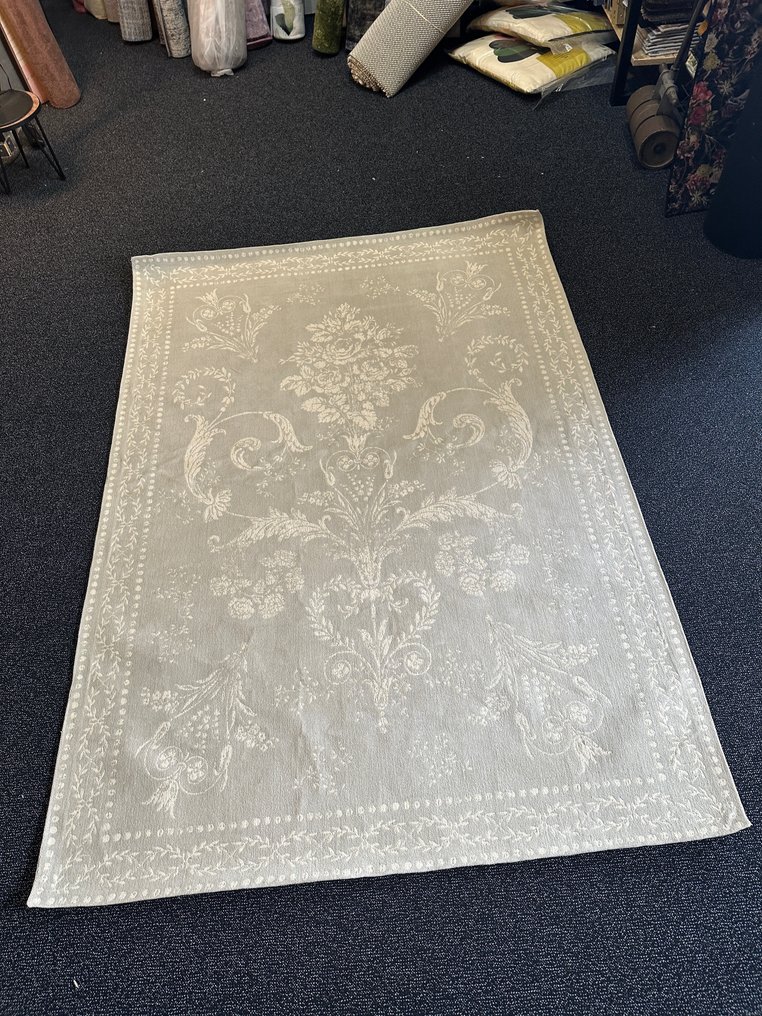 Louis De Poortere - Laura Ashley - Josette Pomba Cinza - Tapete - 200 cm - 140 cm #1.2