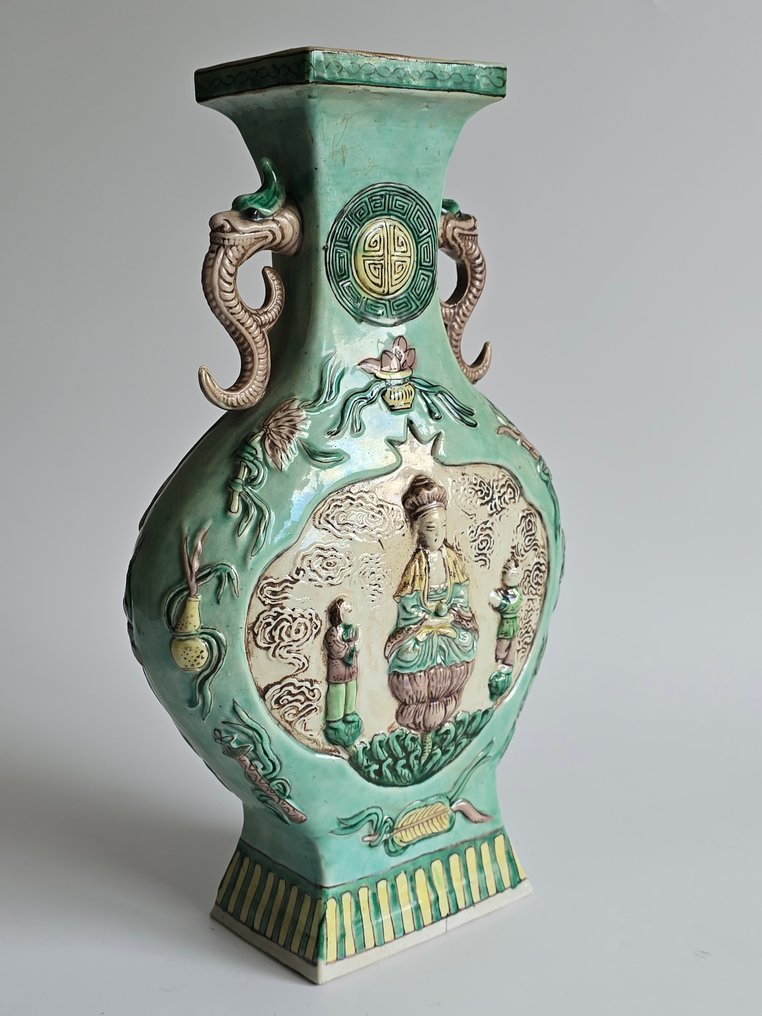 Vase - Porzellan - China - Qing Dynastie (1644-1911) - Markiert mit „Famille Verte“  (Ohne Mindestpreis) #3.1