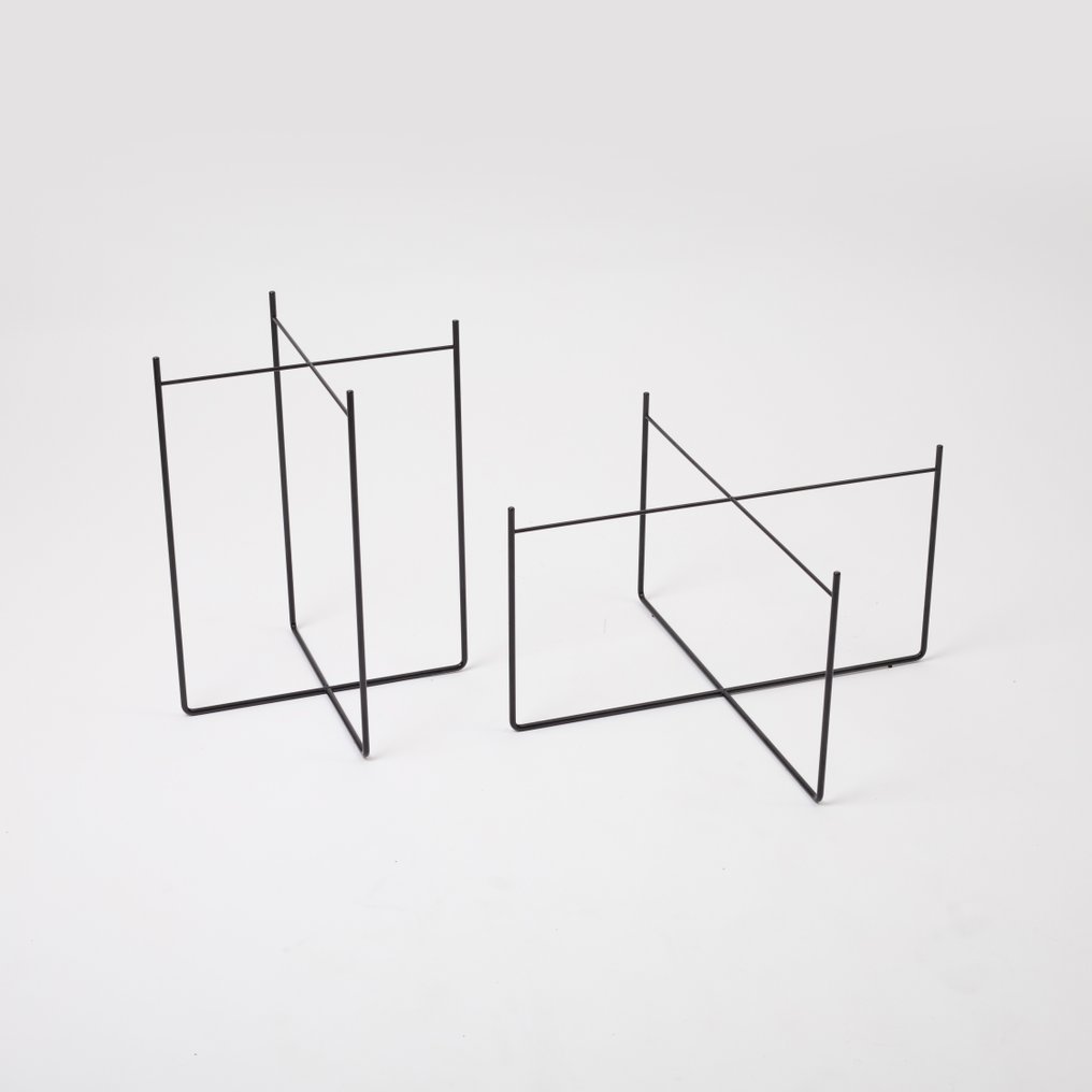 e15-philipp-mainzer-coffee-table-2-habibi-steel-habibi-side