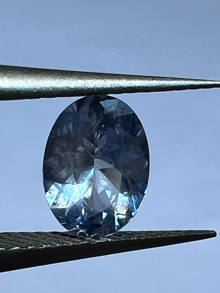 Bleu Saphir  - 1.31 ct - International Gemological Institute (IGI) - Bleu clair #1.0