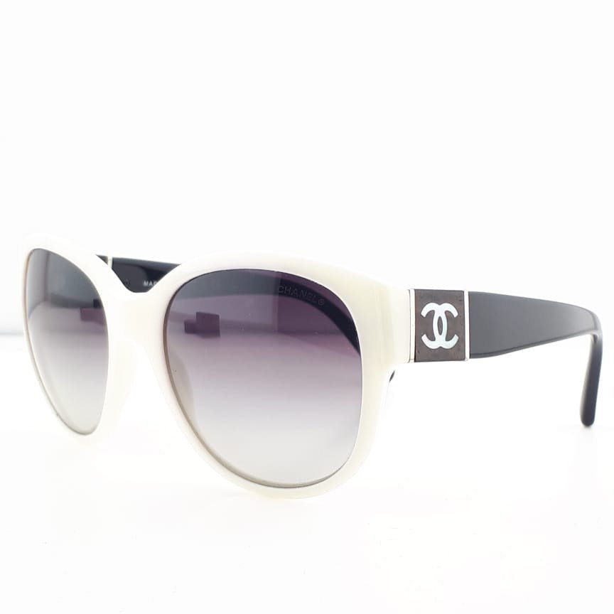 Chanel - White & Black with Mother of Pearl CC Logo Detailed Temples - Γυαλιά ηλίου #2.1