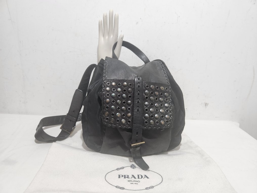 Prada Nylon Bucket Bag Borsa a tracolla con borchie Anni 2000 Shoulder bag Catawiki