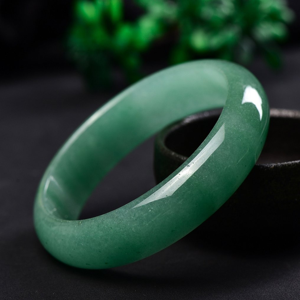 Sin precio de reserva - Brazalete de jade certificado - Una encarnación sublime de la elegancia natural- 64.97 g #1.1