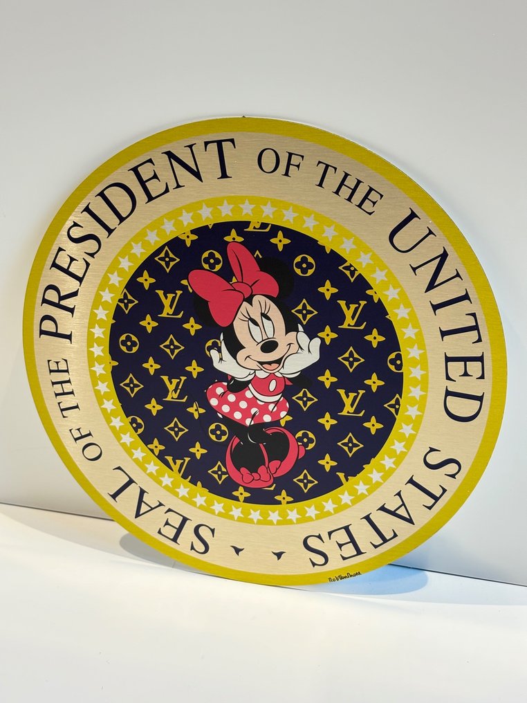 Rob VanMore - President Minnie X LV Circle - 50cm #1.0