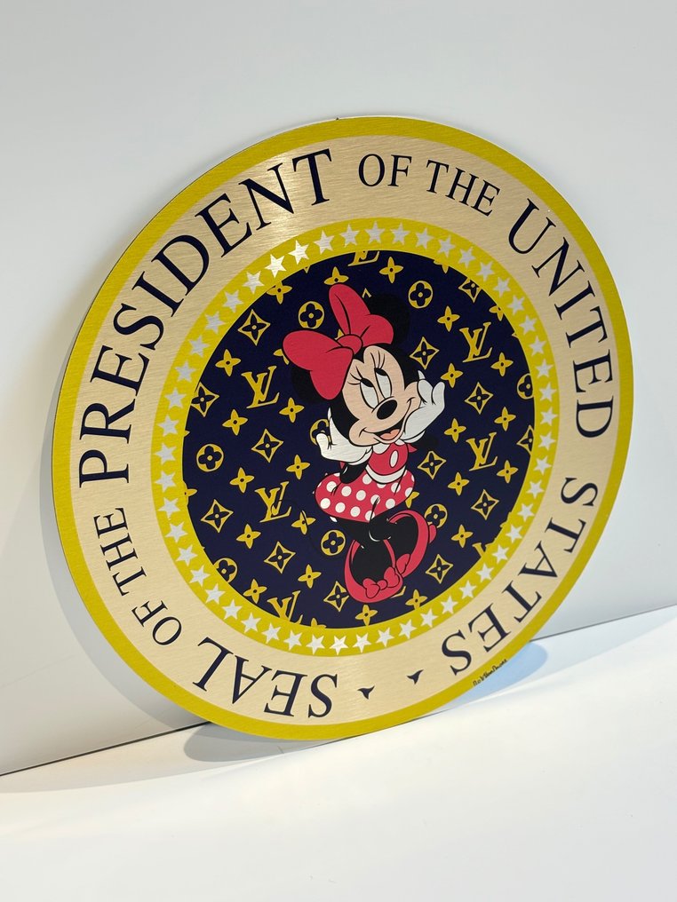 Rob VanMore - President Minnie X LV Circle - 50cm #1.0