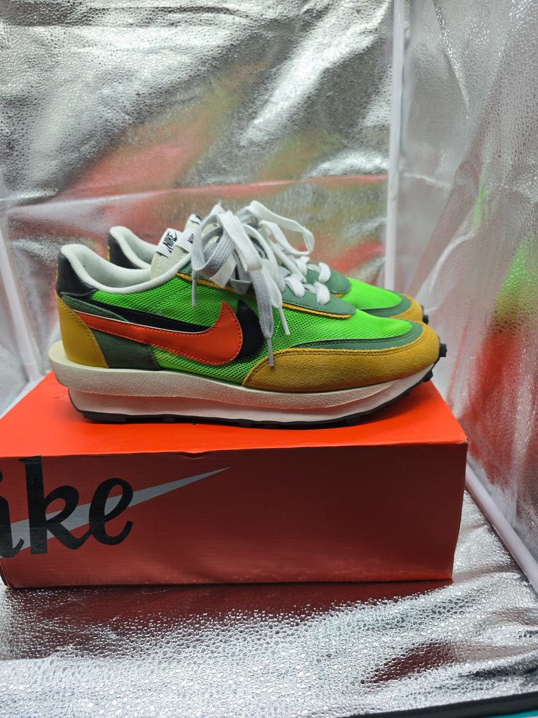 Nike sacai 44 new arrivals