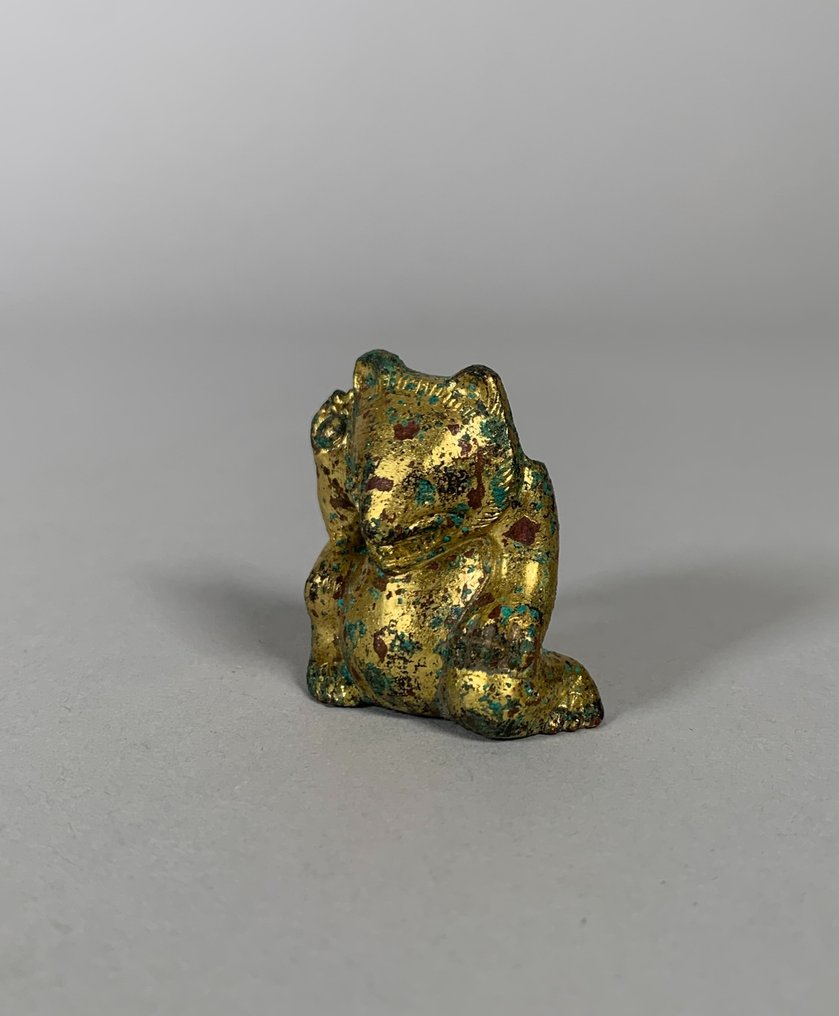 Oldtidens Kina, Han-dynasti Bronze Lille statuette i form af en bjørn - dynastiet HAN 206 f.Kr.-220 e.Kr. - 4 cm #4.3