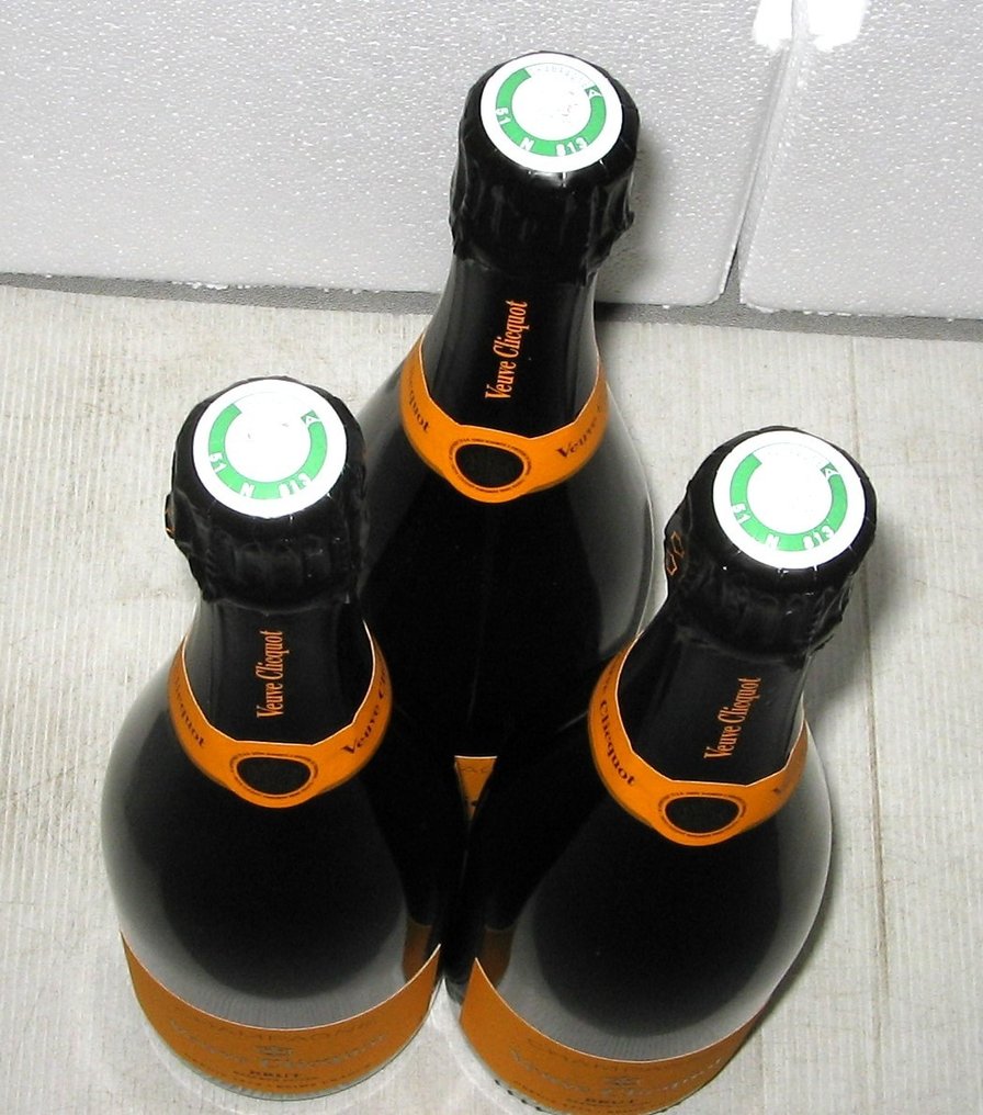 Veuve Clicquot, "Réserve Cuvée" - Champán Brut - 3 Botellas (0,75 L) #1.0